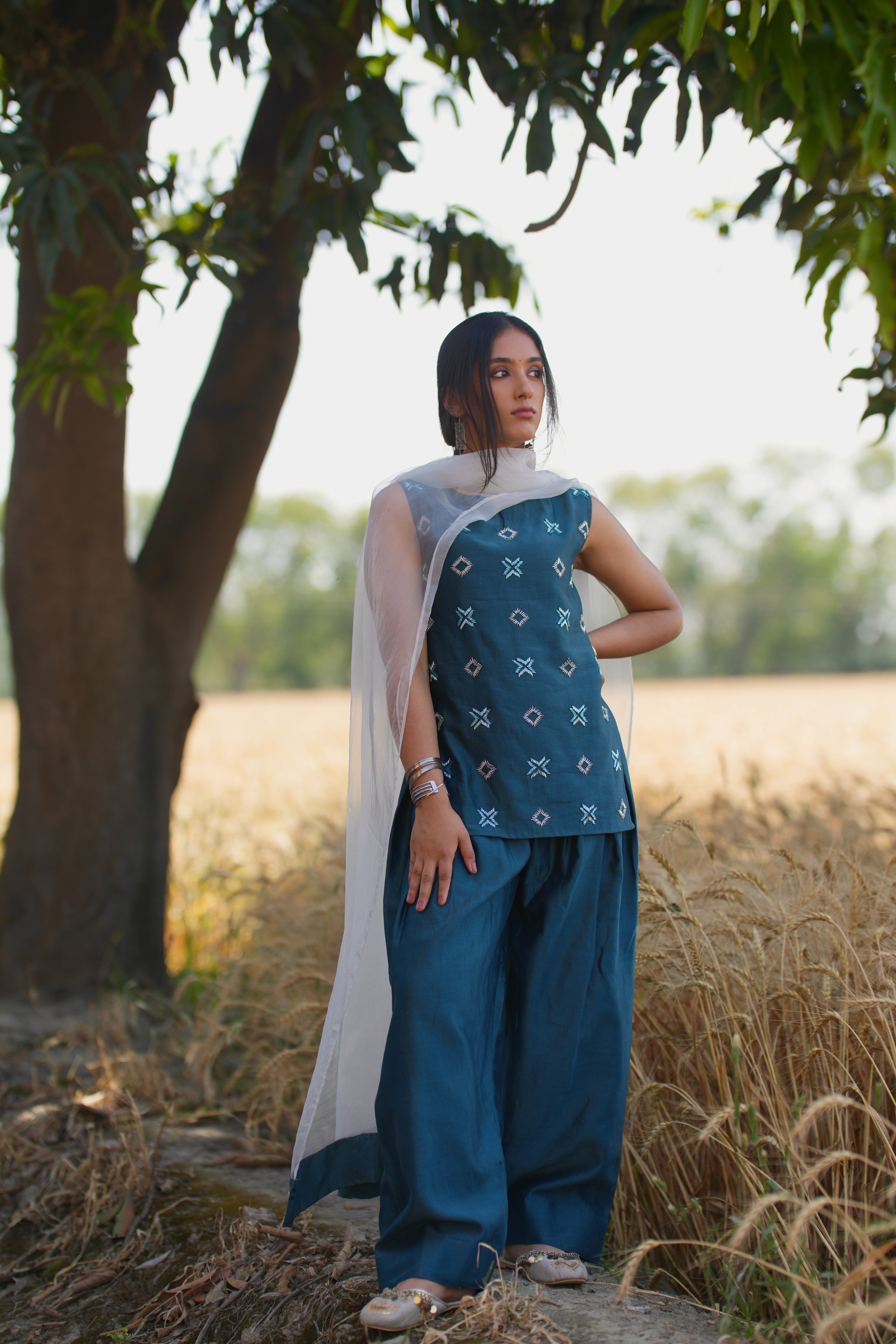 Phulwari – Chanderi Silk Short Kurta with Farshi Salwar & Organza Dupatta