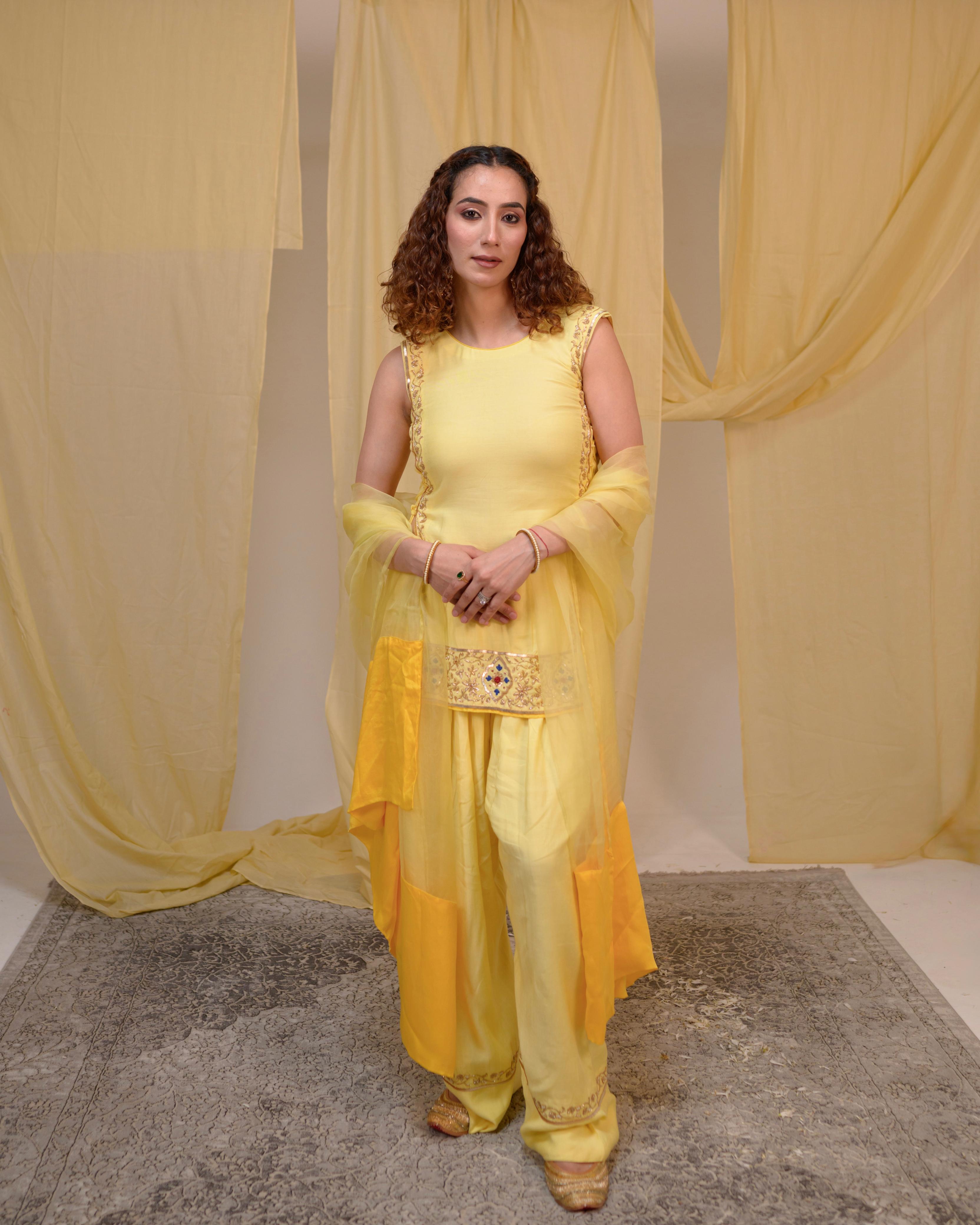 Hand-Embroidered Farshi Salwar Set with Organza Dupatta | Tarah by Tripti